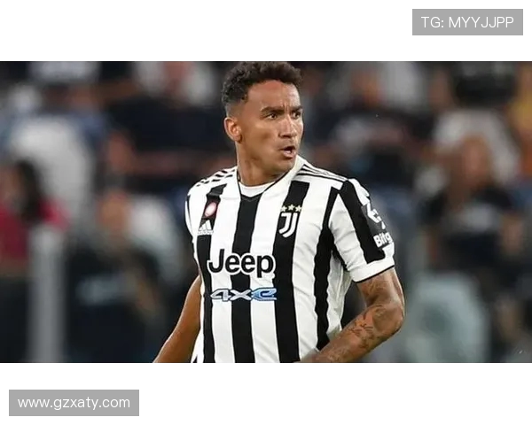 达尼洛：从足球场上的闪耀星光到生活中的坚韧追求者